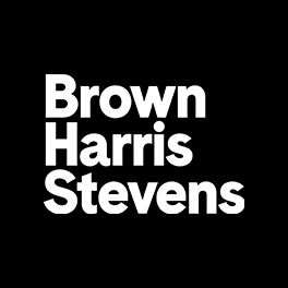 Brown Harris Stevens Real Estate Agent Liz Vanderkamp